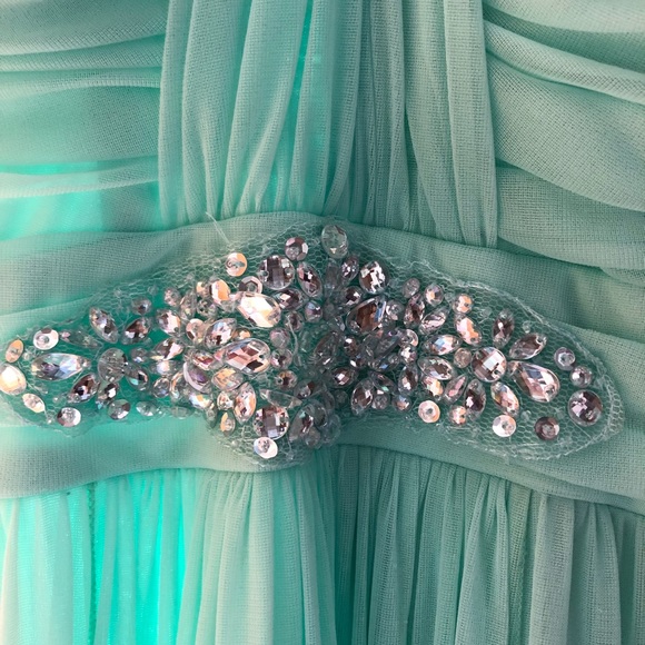 Formal Dress - Picture 2 of 5